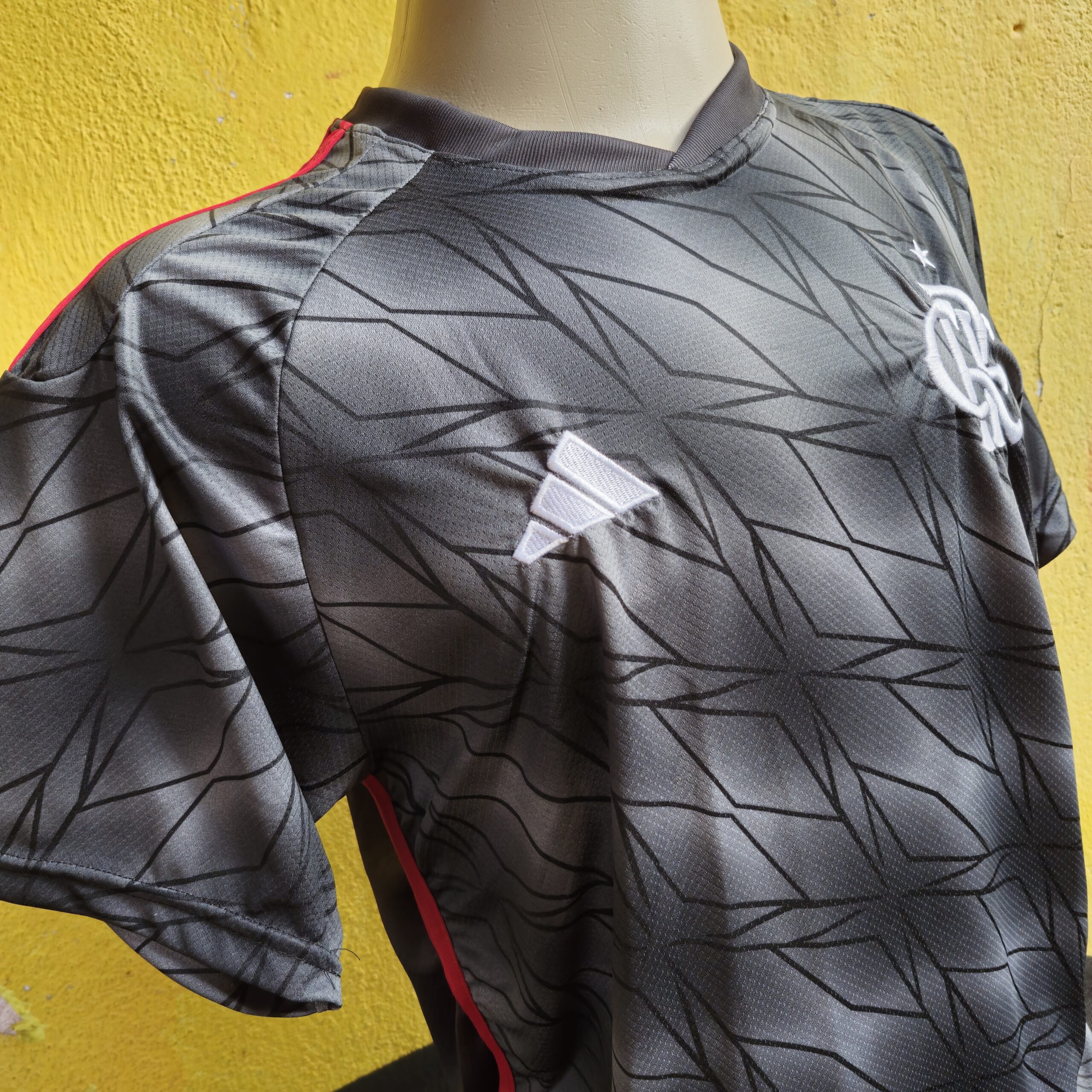 Manto Flamengo 2025 Treino - Imagem 3