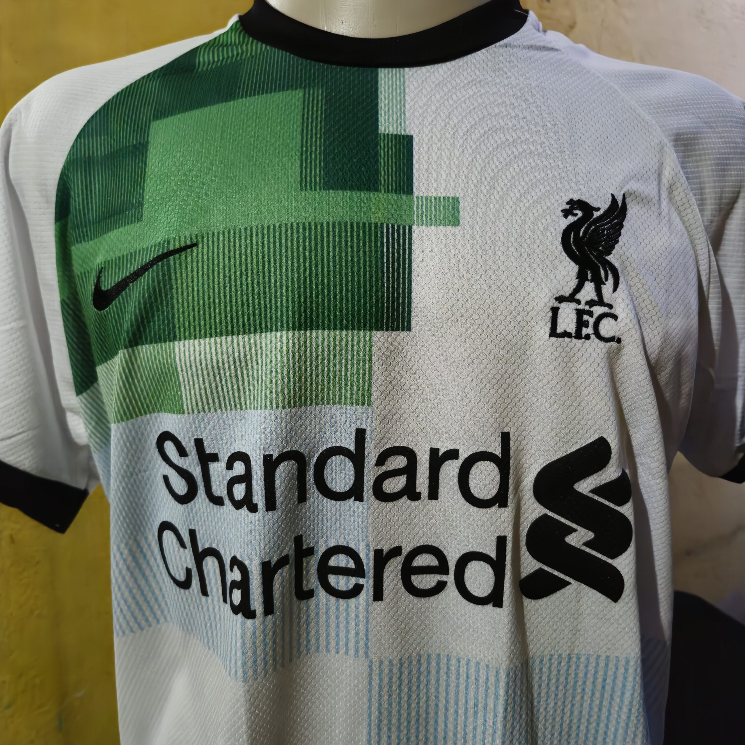 Manto Liverpool 2024 - Uniforme 2 - Imagem 4