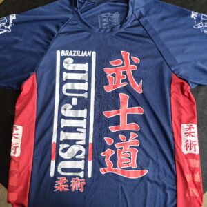 Rash Guard Jiu-Jitsu Brazilian Escrita Japonesa Azul e Vermelha